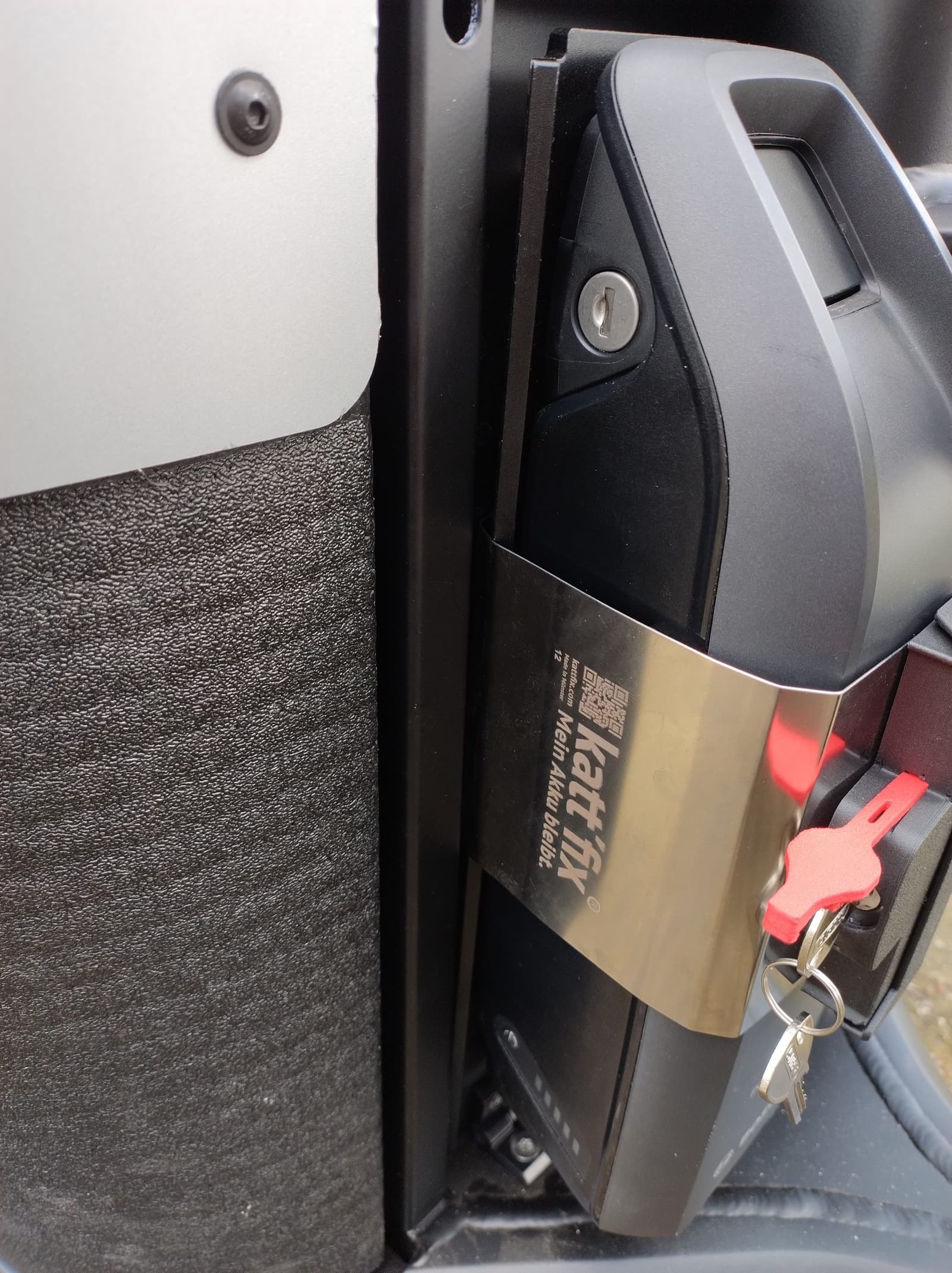 Battery Lock for Carqon 500 Wh
