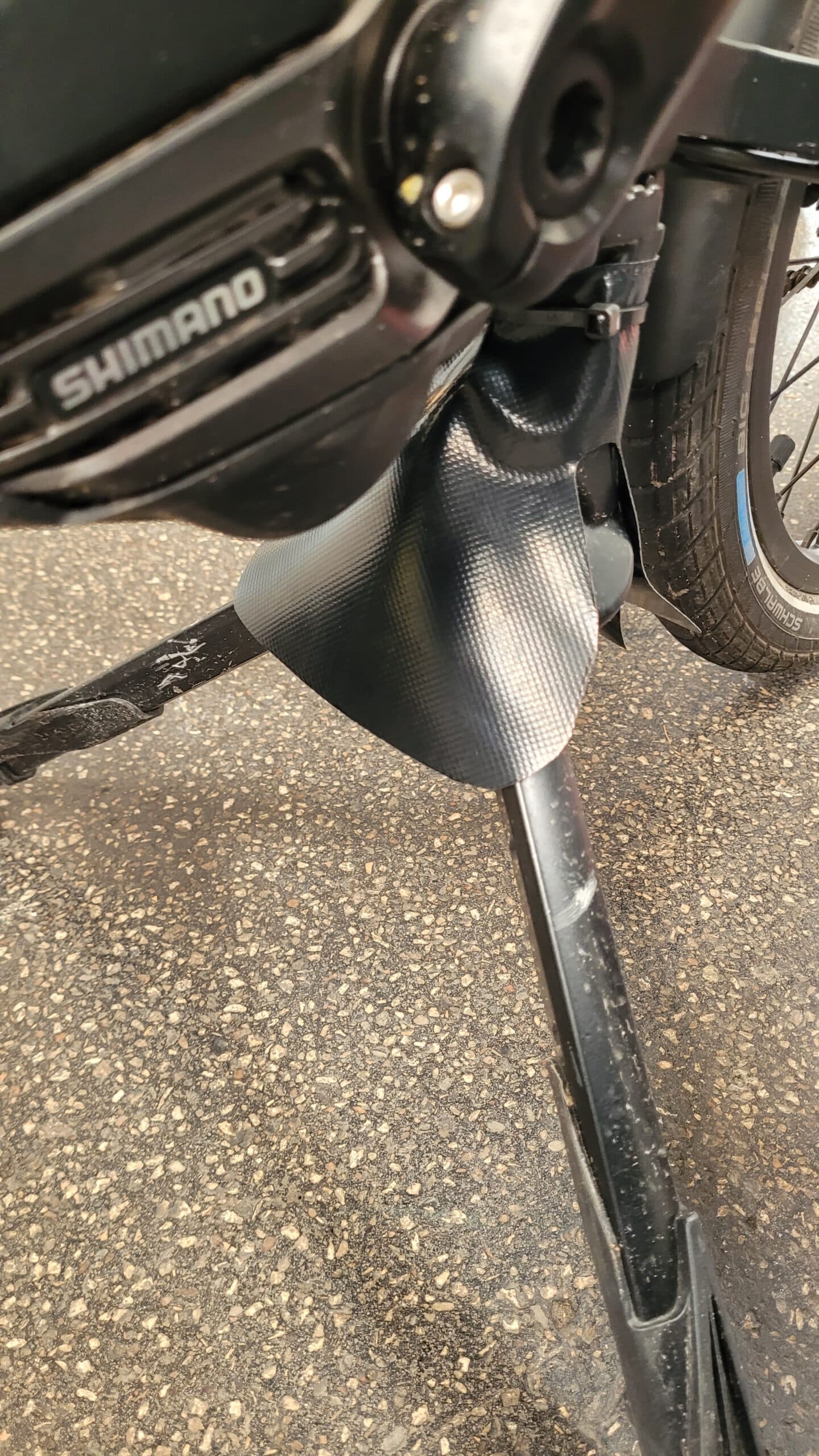 Dreck-Schutz für die Ursus Jumbo Zweibein-Ständer - Lastenrad-Tuning.com